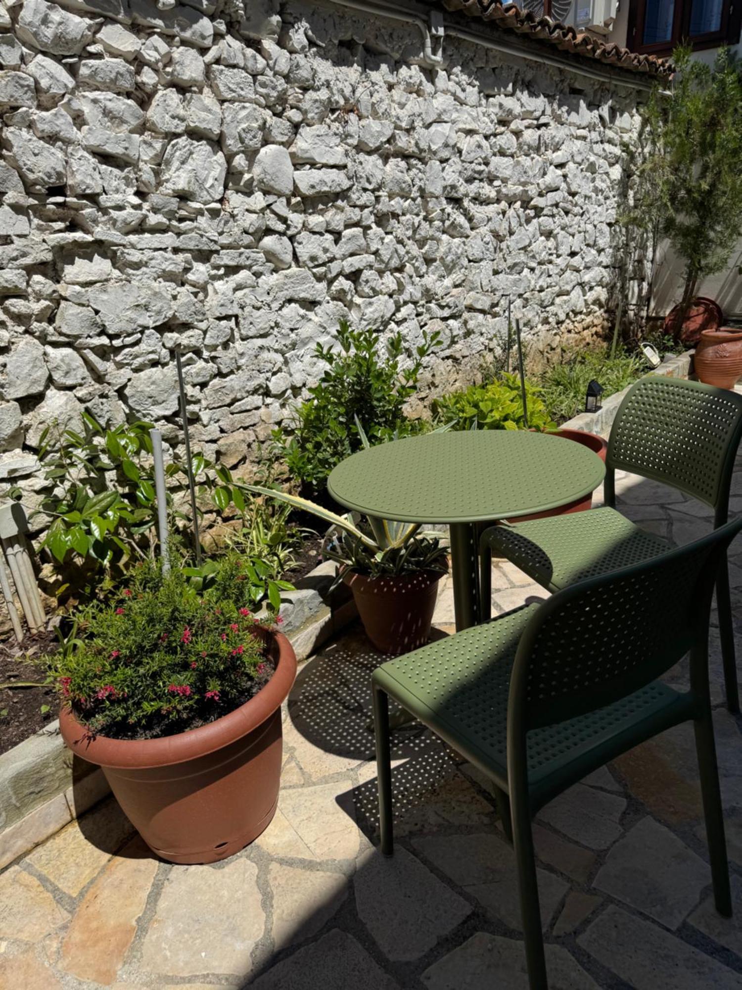 Ana Rest House Hostel Берат Экстерьер фото